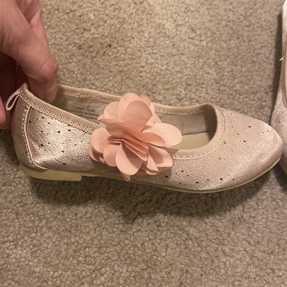 Cat and Jack shoes - Picture 3 of 5